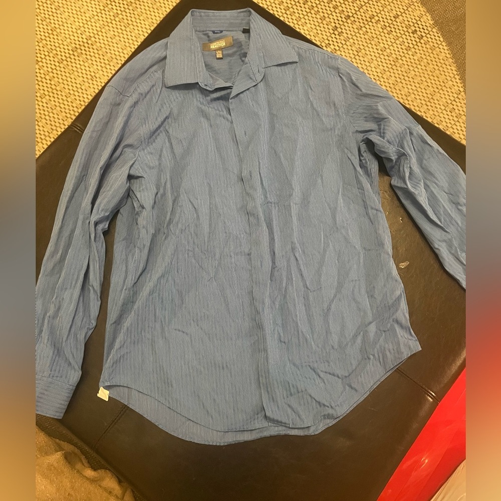 Men’s collared striped shirt